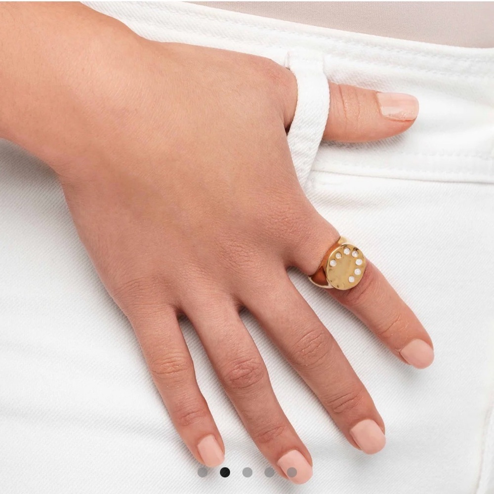 Mayamar Rose Quartz Signet Ring